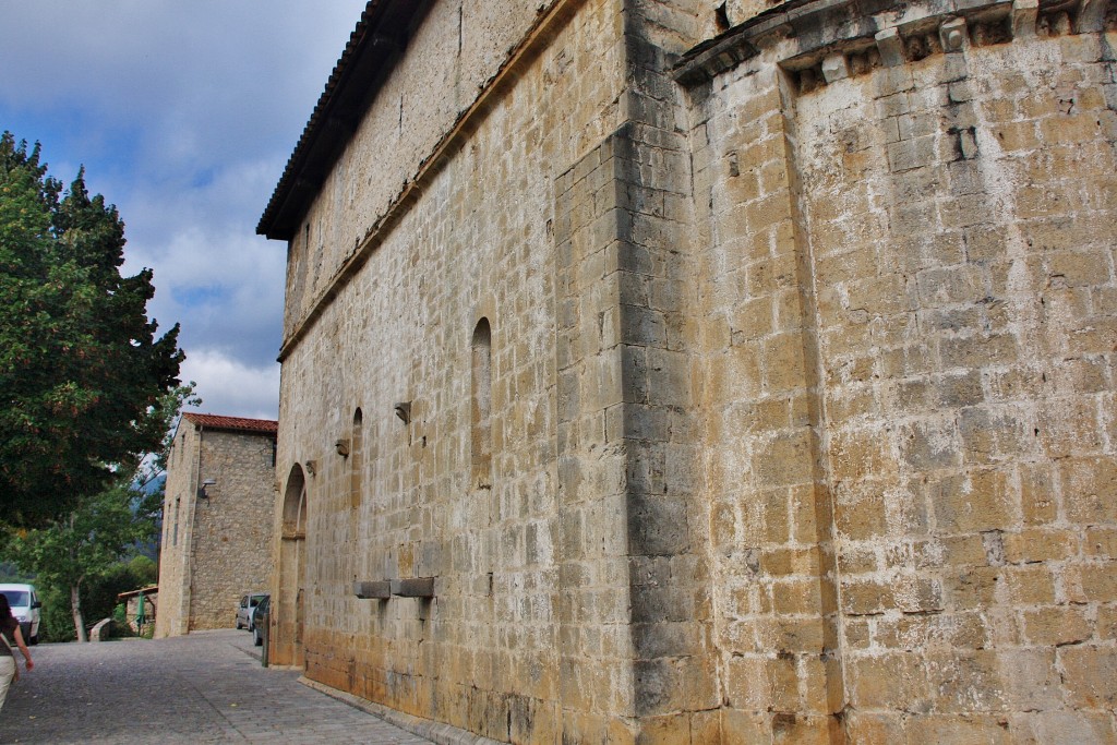 Foto: Iglesia de San Lorenzo - Oix (Girona), España