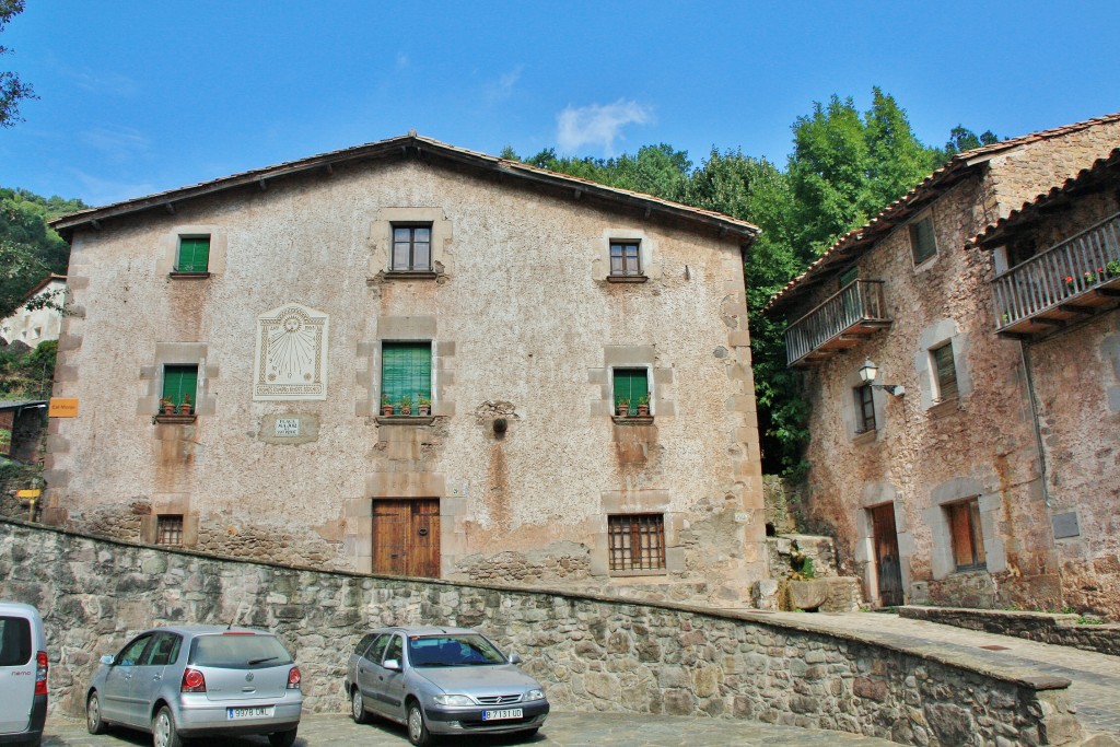 Foto: Recinto medieval - Sant Privat d´en Bas (La Vall d´en Bas) (Girona), España