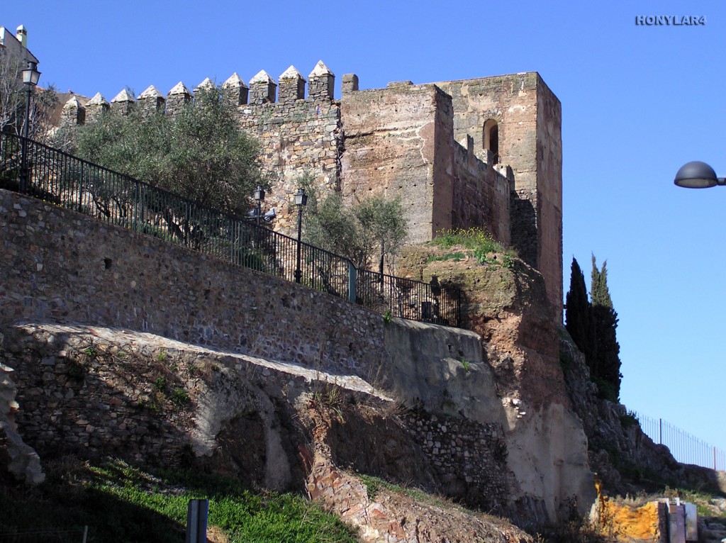 Foto: * TORRE DE LOS POZOS DEL SIGLO XII - Caceres (Cáceres), España