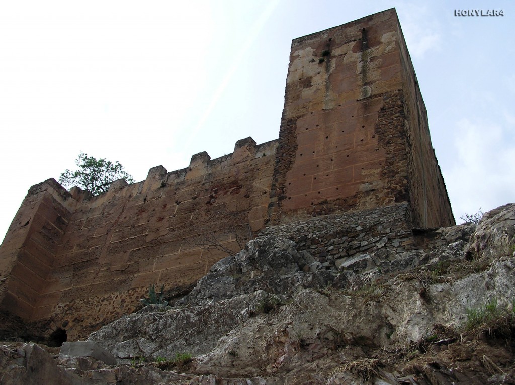 Foto: * TORRE DE LOS POZOS DEL SIGLO XII - Caceres (Cáceres), España