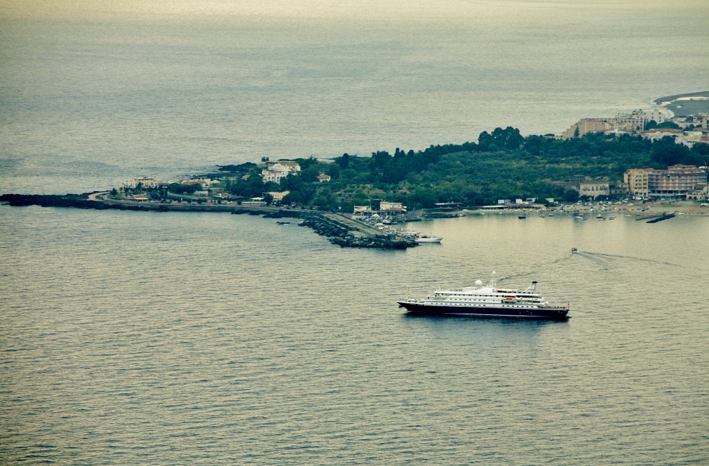 Foto: Vistas desde el teatro griego - Taormina (Sicily), Italia