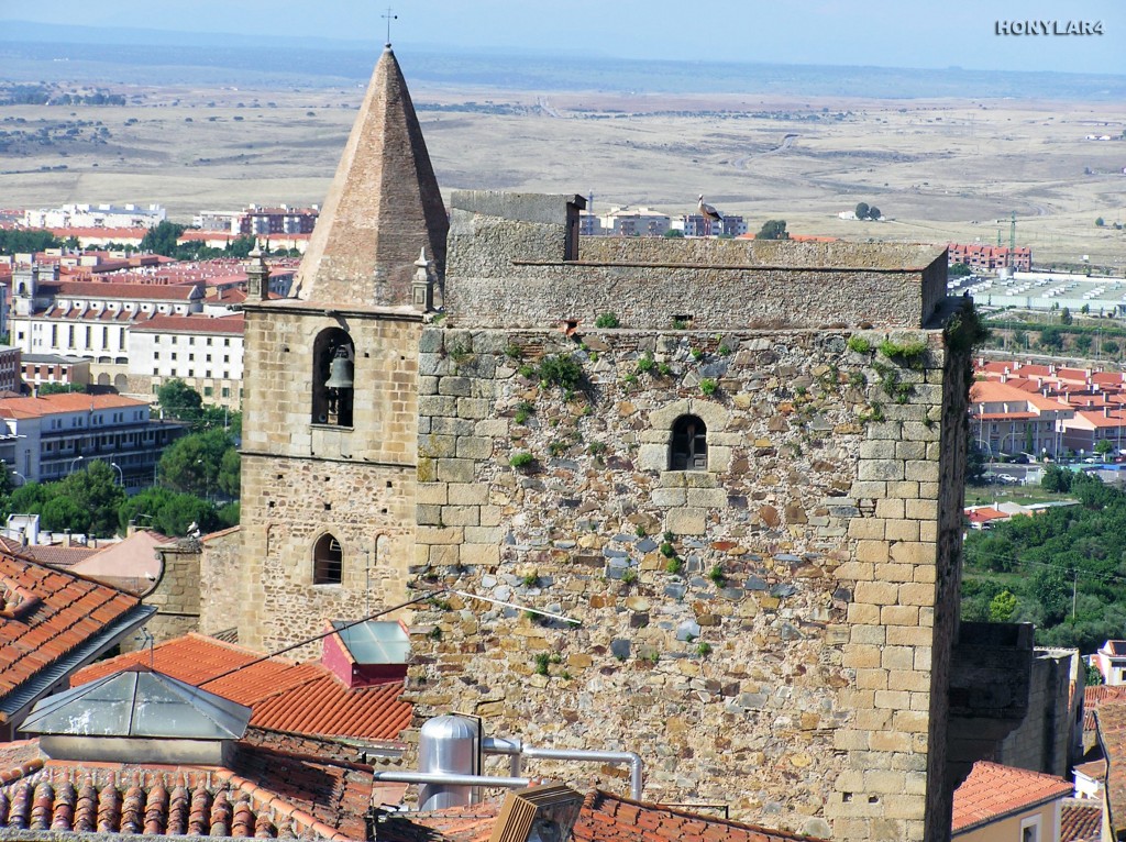 Foto: * TORRE DE LOS ESPADEROS DEL SIGLO XIV - Caceres (Cáceres), España