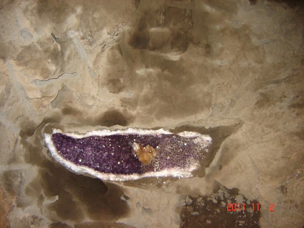 Foto: Mina de piedras semi preciosas - Wanda (Misiones), Argentina