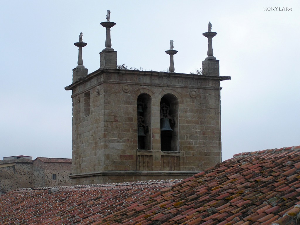 Foto: * TORRE DE LA IGLESIA DE SANTA MARIA DEL SIGLO XV Y XVI - Caceres (Cáceres), España