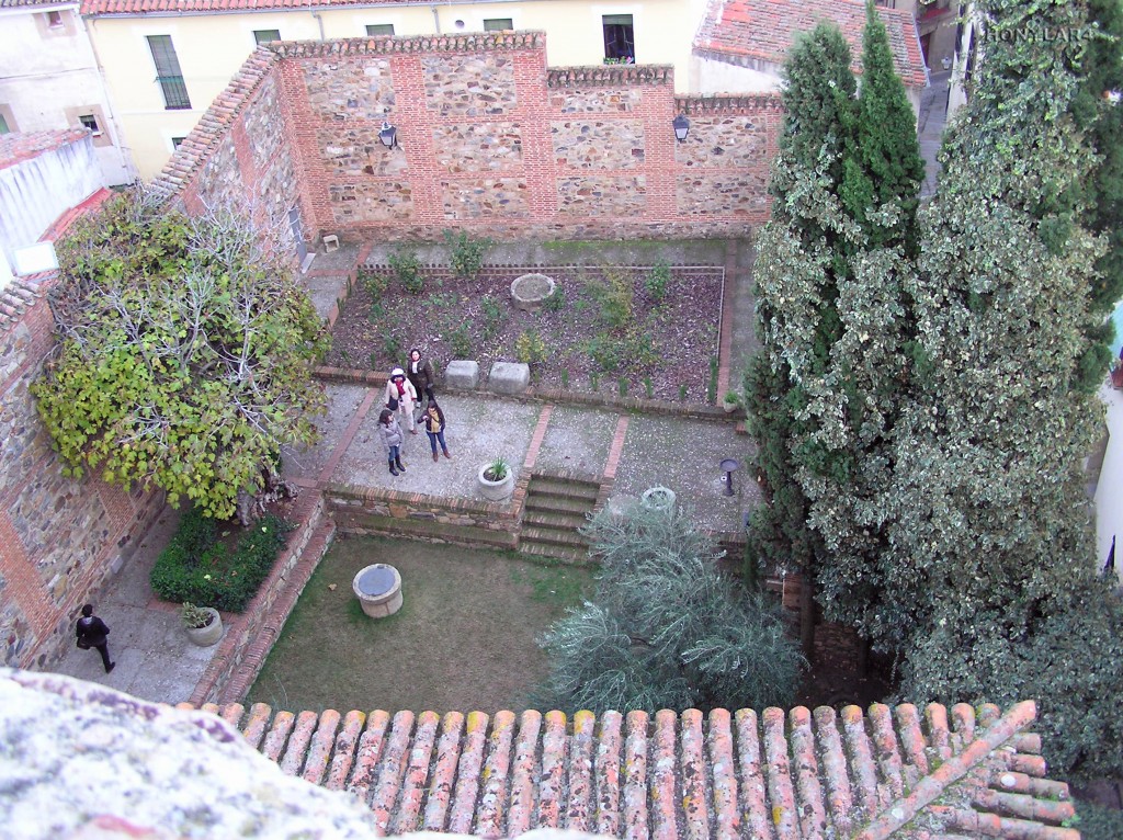 Foto: * PATIO DEL PALACIO DE CARVAJAL DEL SIGLO XV - Caceres (Cáceres), España