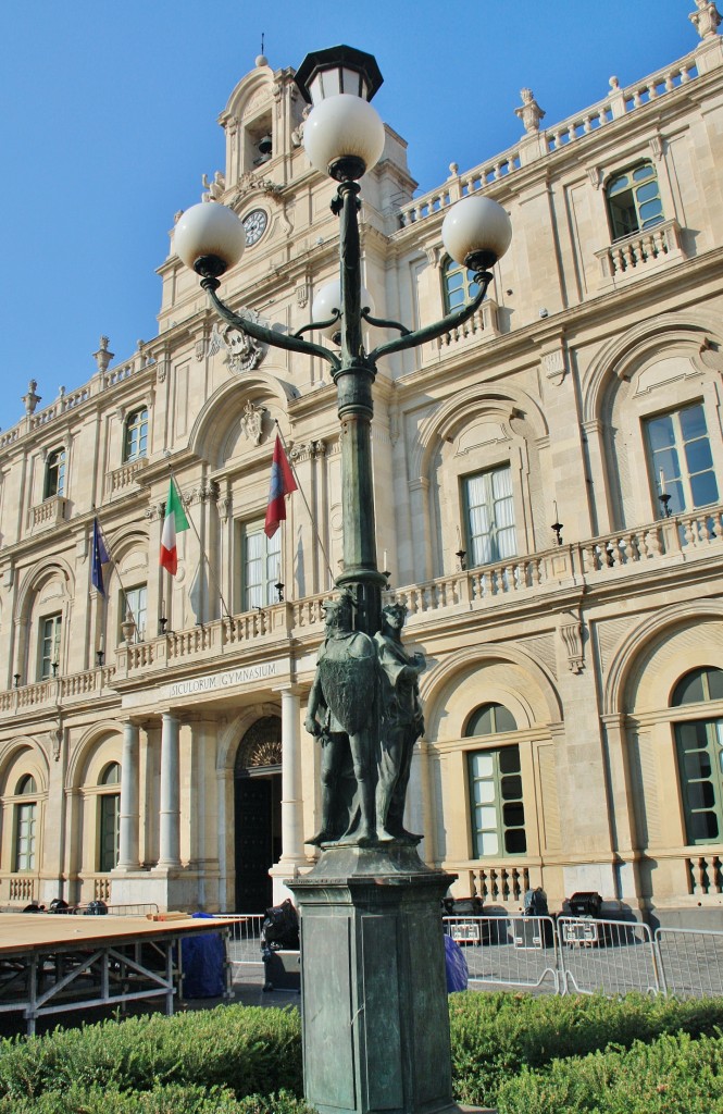 Foto: Plaza de la Universidad - Catania (Sicily), Italia