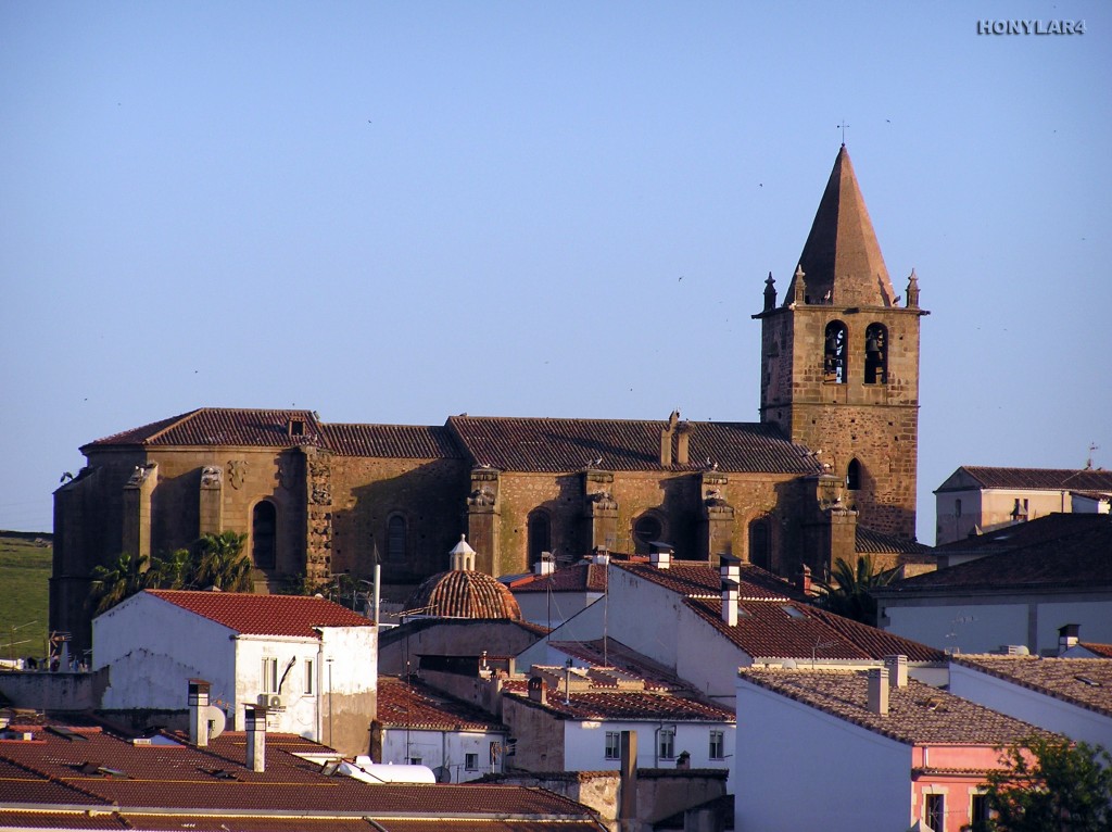 Foto: * IGLESIA DE SANTIAGO DEL SIGLO XII-XIV - Caceres (Cáceres), España