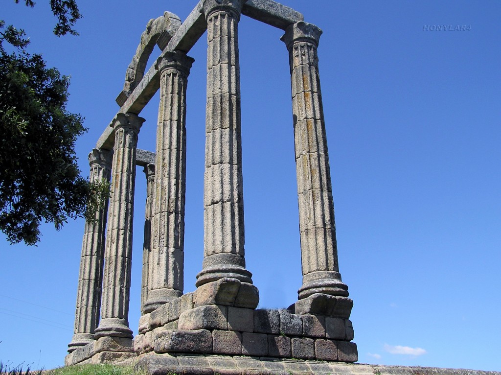 Foto: * TEMPLO ROMANO DE AUGUSTOBRIDA TALAVERA LA VIEJA - Bohonar De Ibor (Cáceres), España
