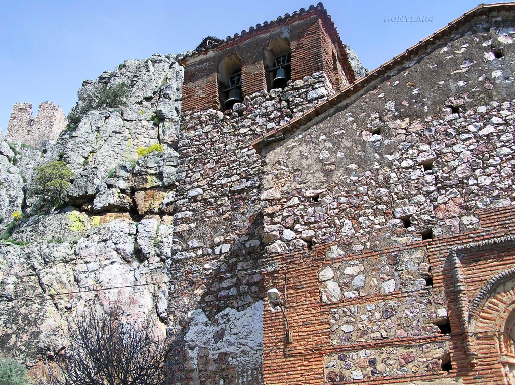 Foto: * IGLESIA DE NUESTRA SEÑORA DE LA PEÑA - Cabañas Del Castillo (Cáceres), España
