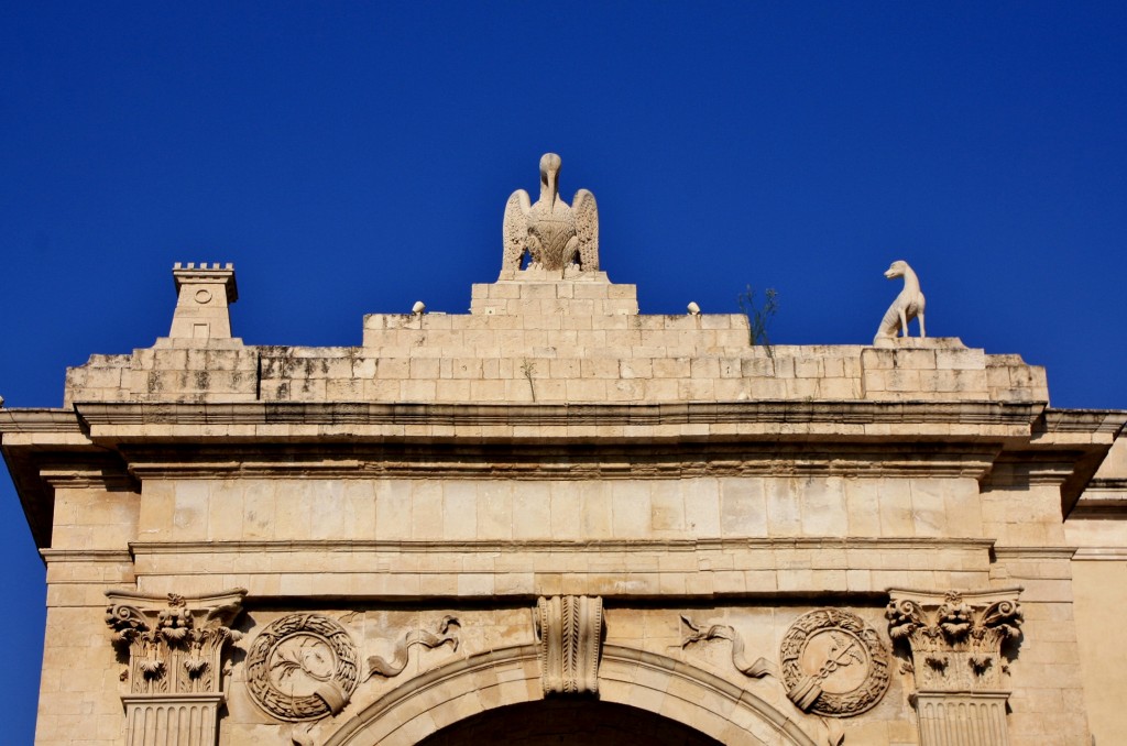 Foto: Puerta Real - Noto (Sicily), Italia