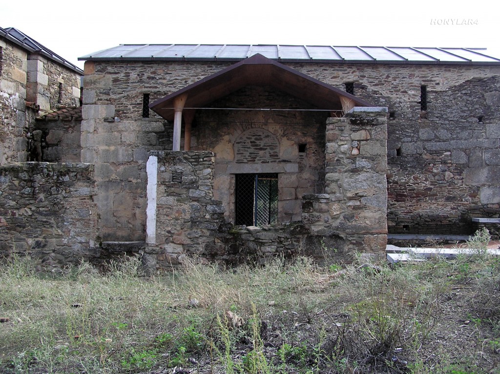 Foto: * BASILICA DE SANTA LUCIA DEL TRAMPAL - Alcuescar (Cáceres), España