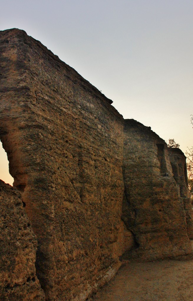 Foto: Valle de los Templos (Murallas) - Agrigento (Sicily), Italia