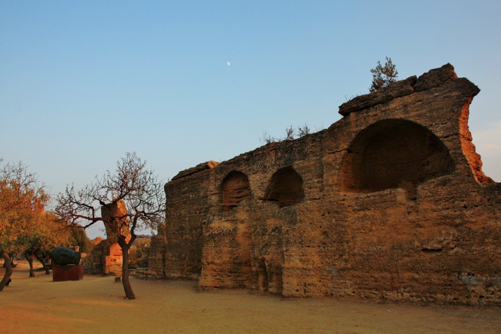 Foto: Valle de los Templos (Murallas) - Agrigento (Sicily), Italia
