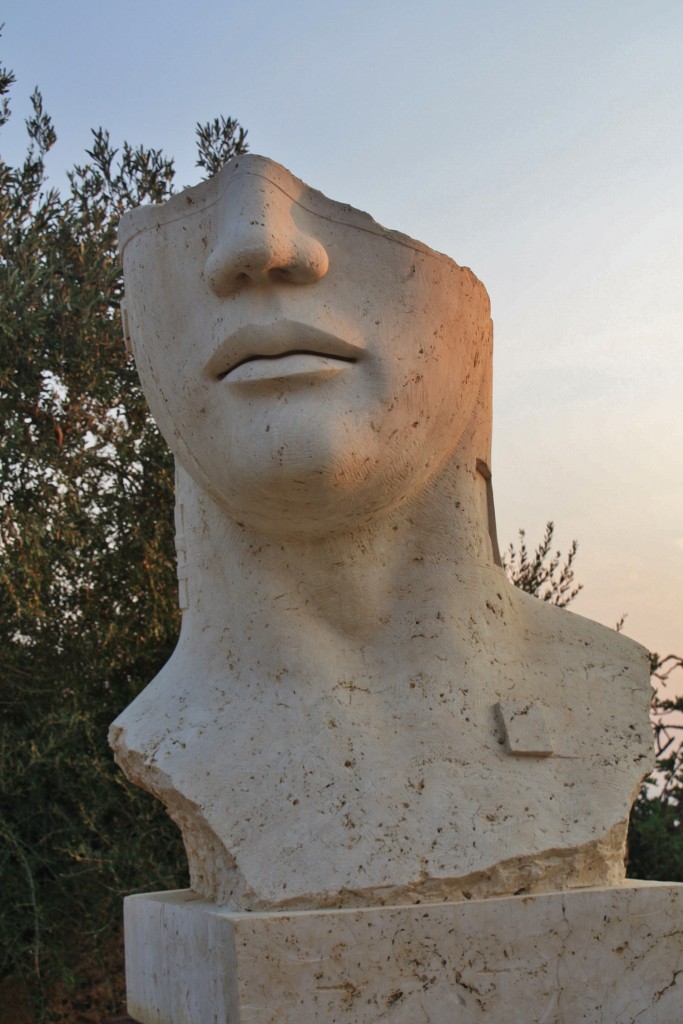 Foto: Estátua en el Valle de los Templos - Agrigento (Sicily), Italia