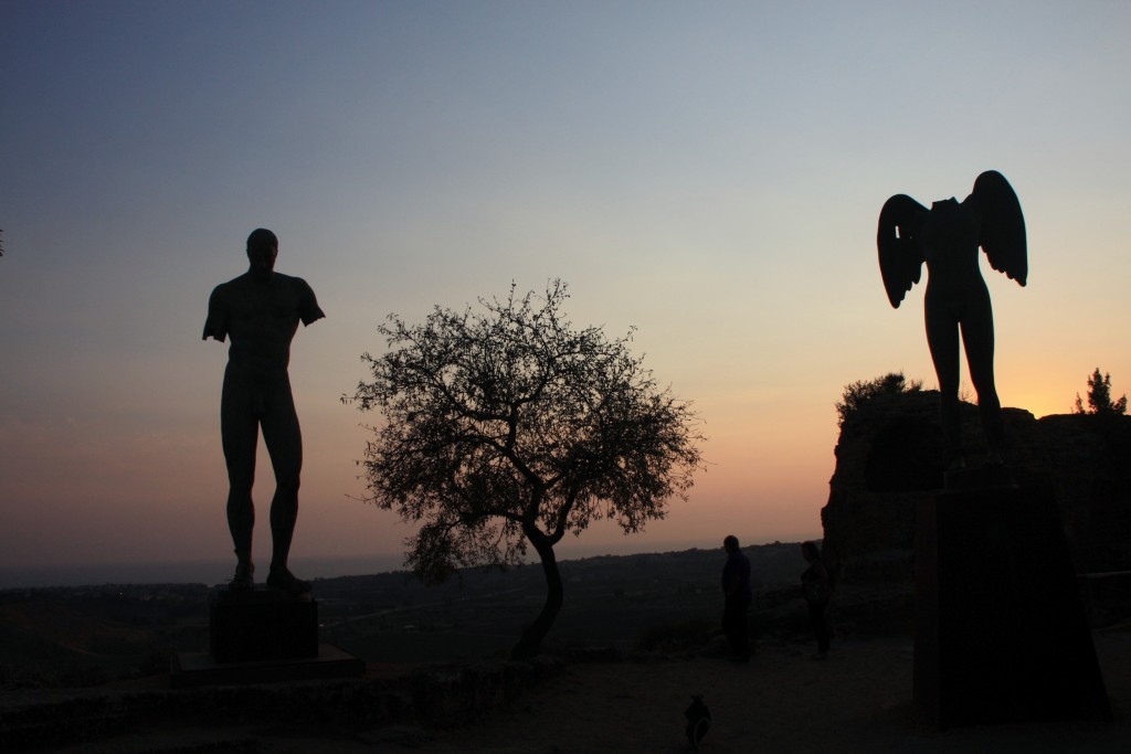 Foto: Estátua en el Valle de los Templos - Agrigento (Sicily), Italia