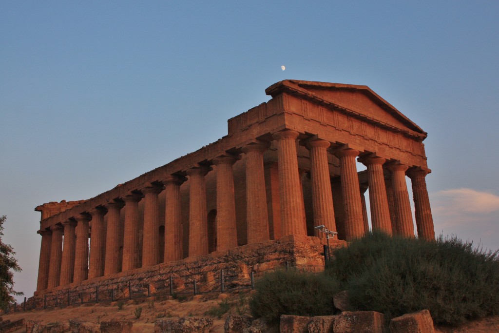 Foto: Valle de los Templos (Templo de la Concordia) - Agrigento (Sicily), Italia