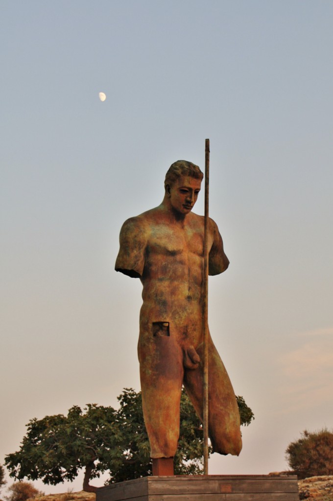 Foto: Estátua en el Valle de los Templos - Agrigento (Sicily), Italia