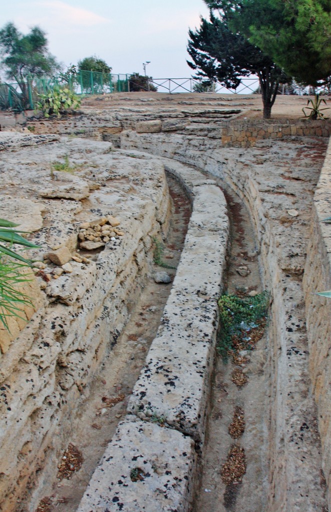 Foto: Valle de los Templos (Acueducto) - Agrigento (Sicily), Italia