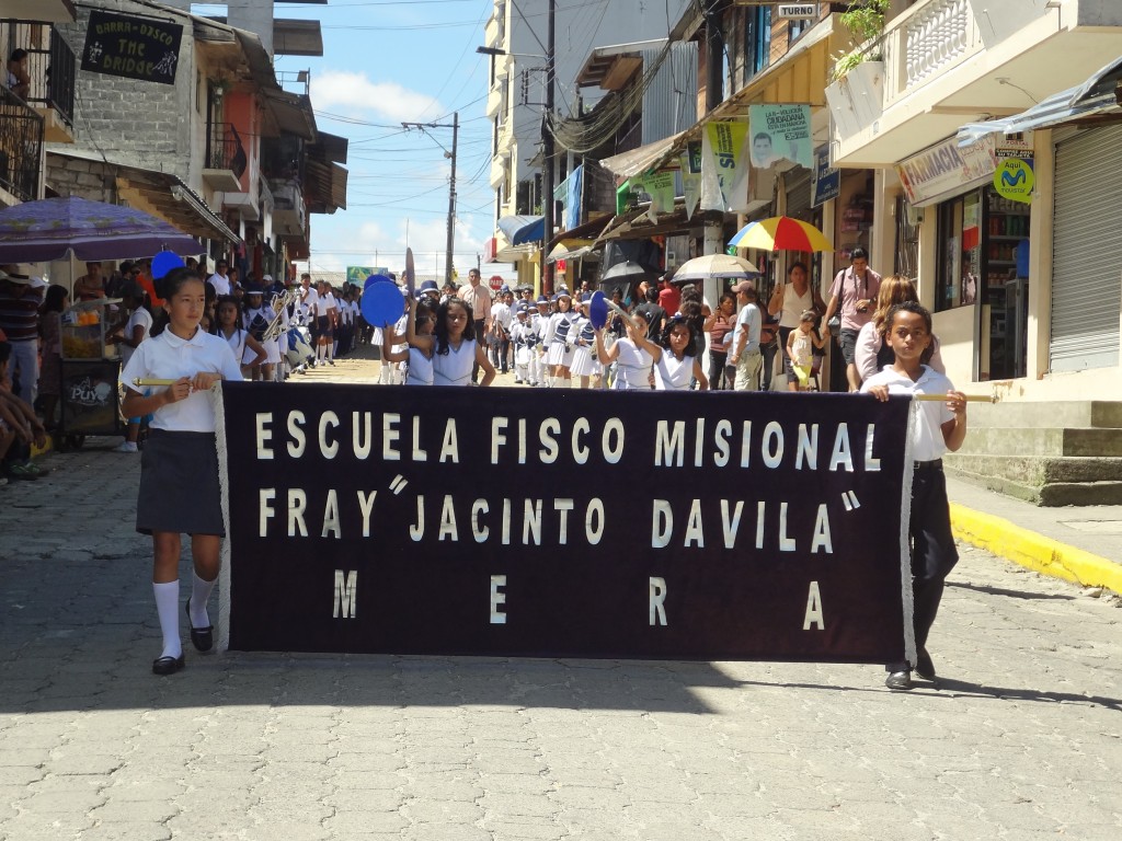 Foto: Escuela Jacinto Davila de Mera - Shell (Pastaza), Ecuador
