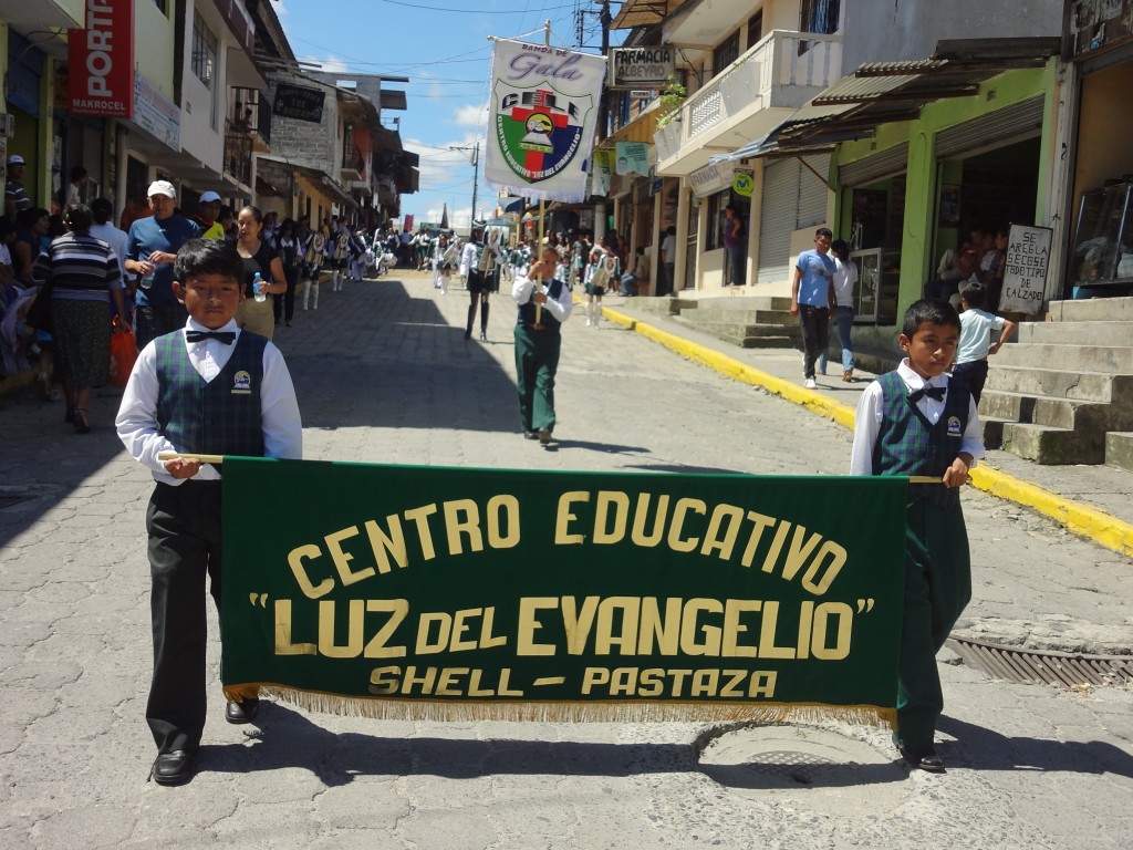 Foto: Centro educativo Luz del Evangelio - Shell (Pastaza), Ecuador
