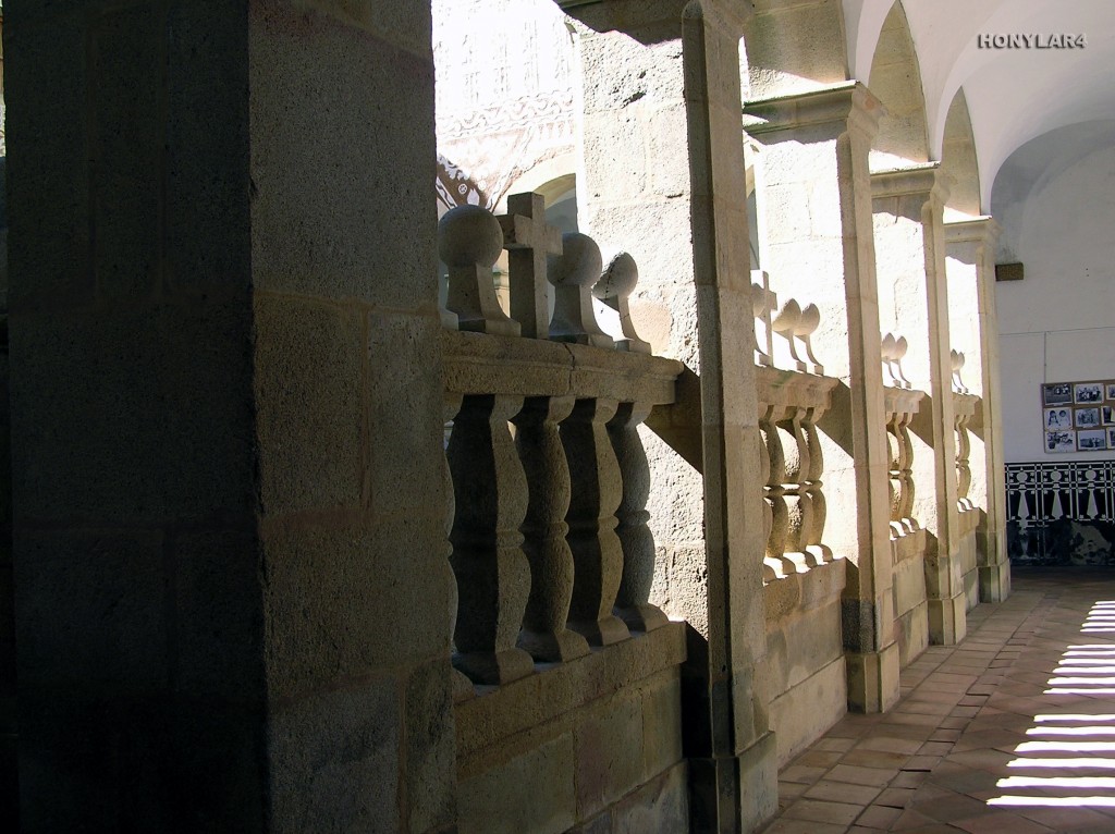 Foto: * CLAUSTRO CONVENTO DE SAN AGUSTIN - Valdefuentes (Cáceres), España