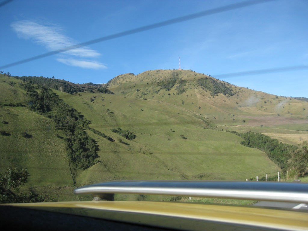 Foto: Carretaera a Letras montañas de Caldas 4 - Vía a Letras (Caldas), Colombia