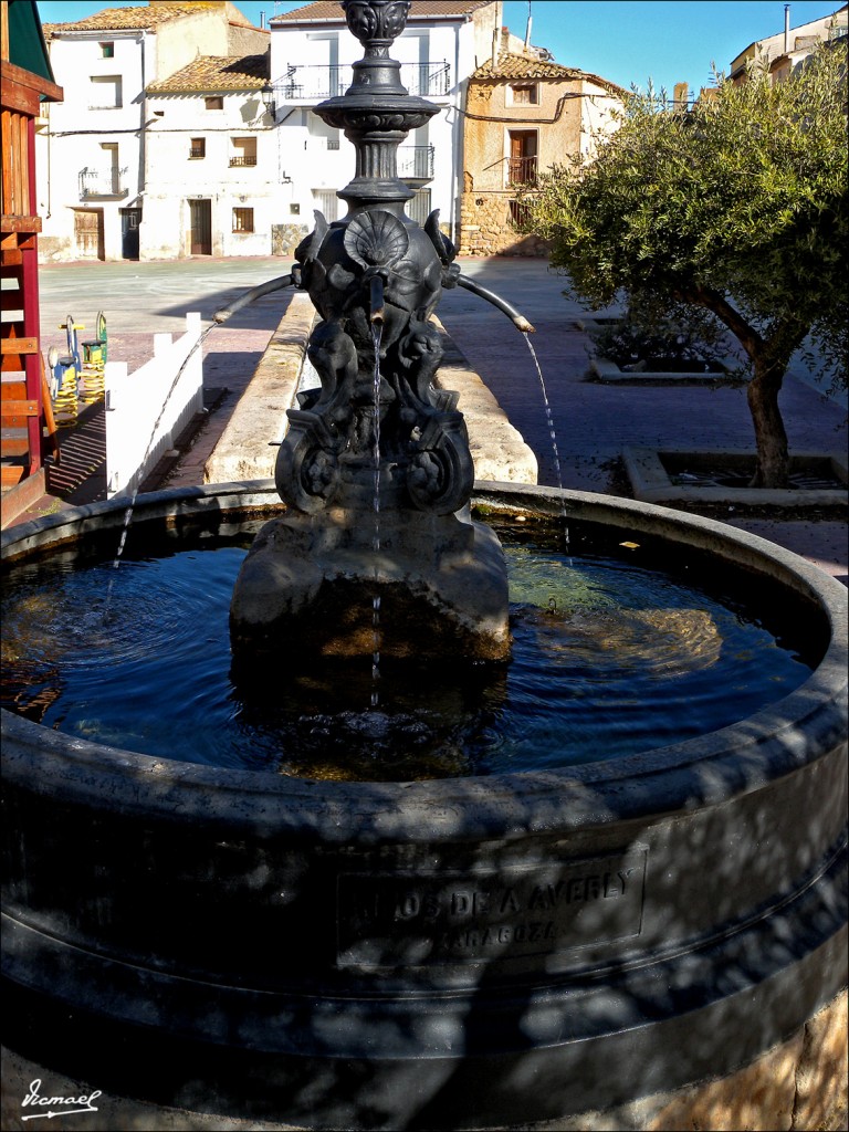 Foto: 110318-22 FUENTE EN LA PLAZA - Alconchel De Ariza (Zaragoza), España