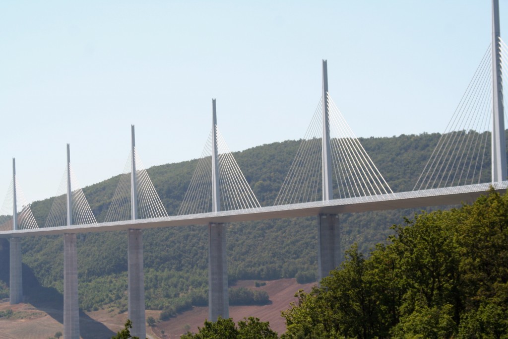 Foto: Viaducto de Millau - Millau (Auvergne), Francia