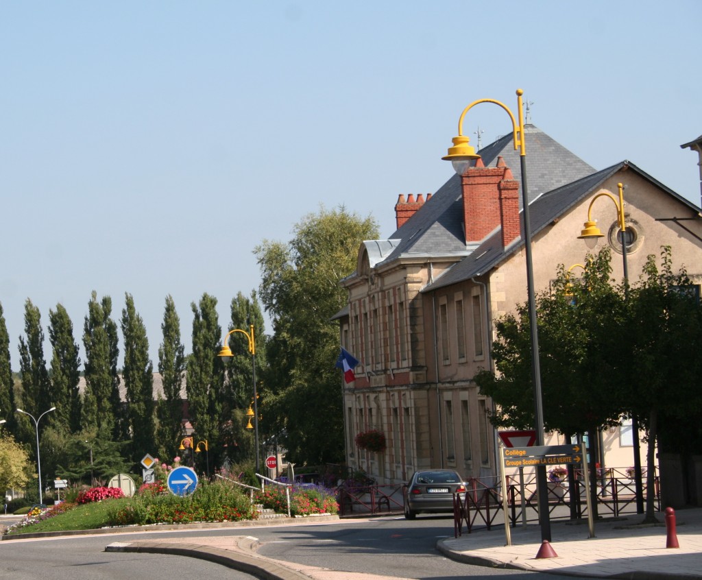 Foto: La Mairie de Guérigny - Guérigny (Bourgogne), Francia