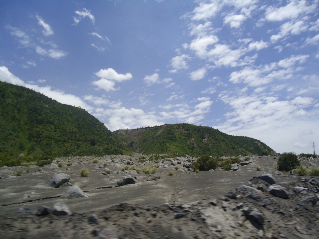Foto: Lares producidos por el Tungurahua - Bilbao (Chimborazo), Ecuador
