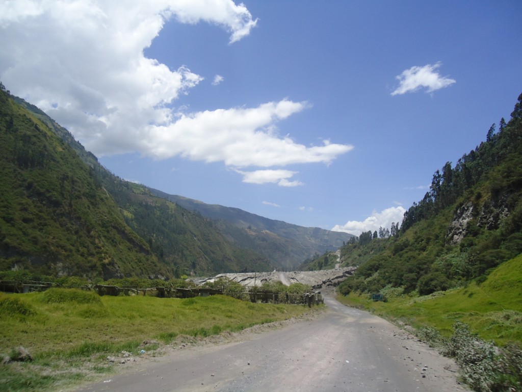 Foto: Carretera - Bilbao (Chimborazo), Ecuador