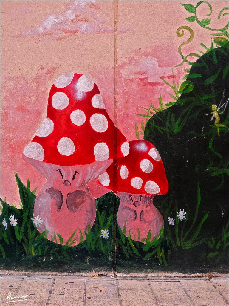 Foto: 110327-39 GRAFFITIS CALLE JOSE OTO - Zaragoza (Aragón), España