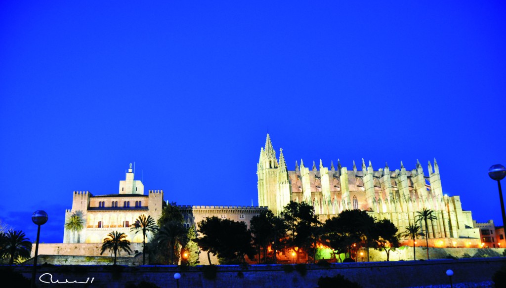 Foto: La Almudaina y la Catedral - Palma de Mallorca (Illes Balears), España
