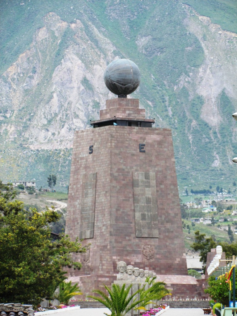 Foto: Mitad del Mundo - Quito (Pichincha), Ecuador