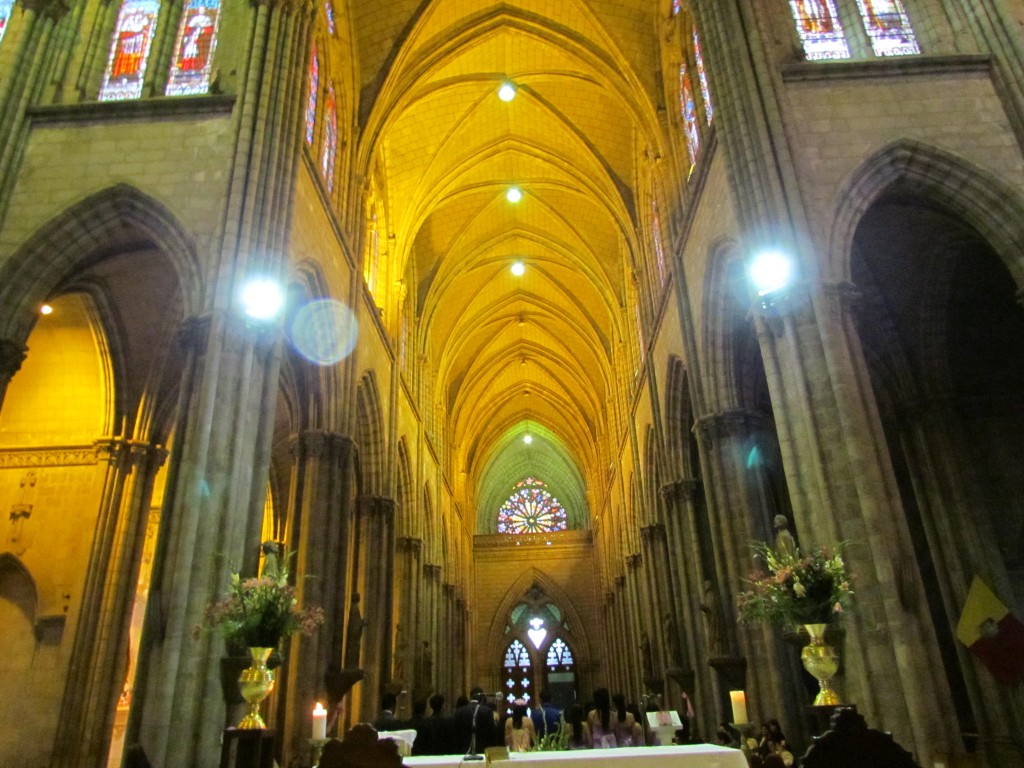 Foto: Basilica del Voto Nacional - Quito (Pichincha), Ecuador