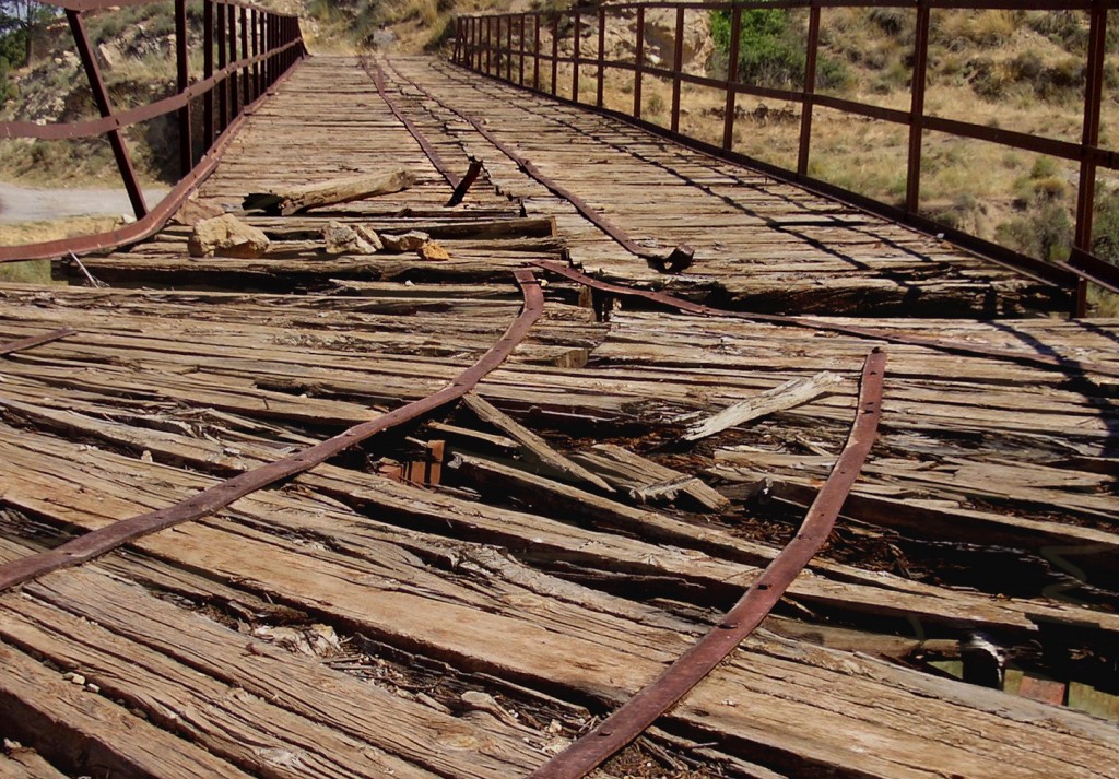 Foto: vías de los vagones de las menas - Serón (Almería), España