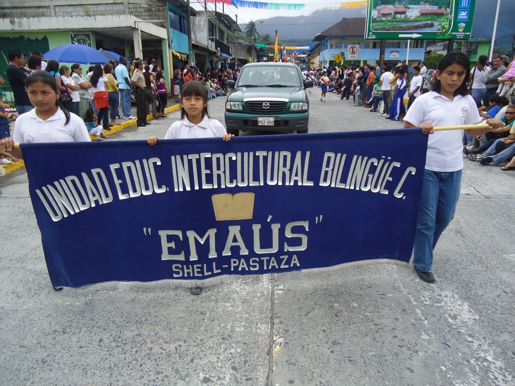 Foto: Instituciones rindiendo pleitesía a Mera - Mera (Pastaza), Ecuador