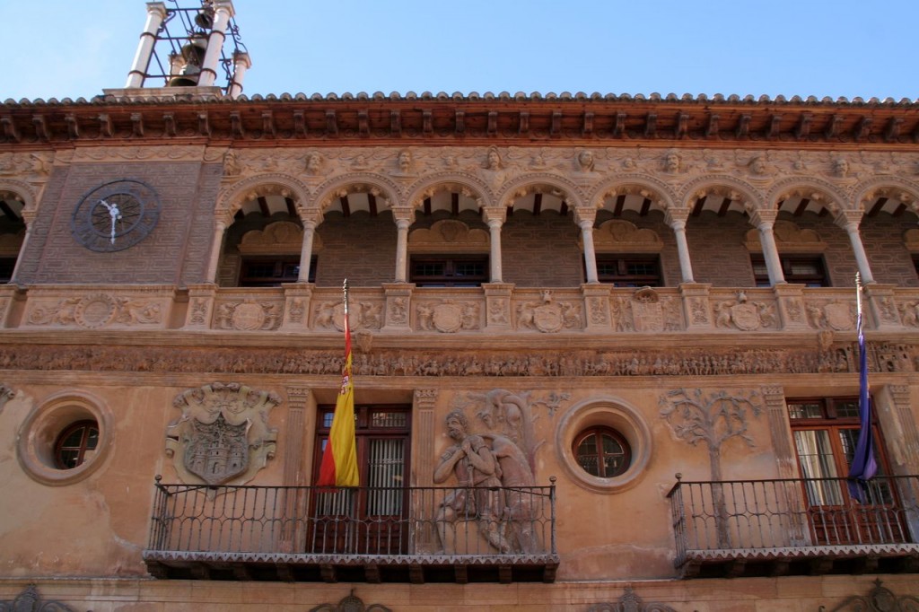 Foto: La galería superior del Ayuntamiento es posterior al resto del edificio - Tarazona (Zaragoza), España