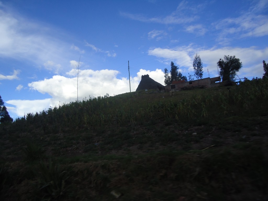 Foto: Vista parcial de una Choza - Guano (Chimborazo), Ecuador