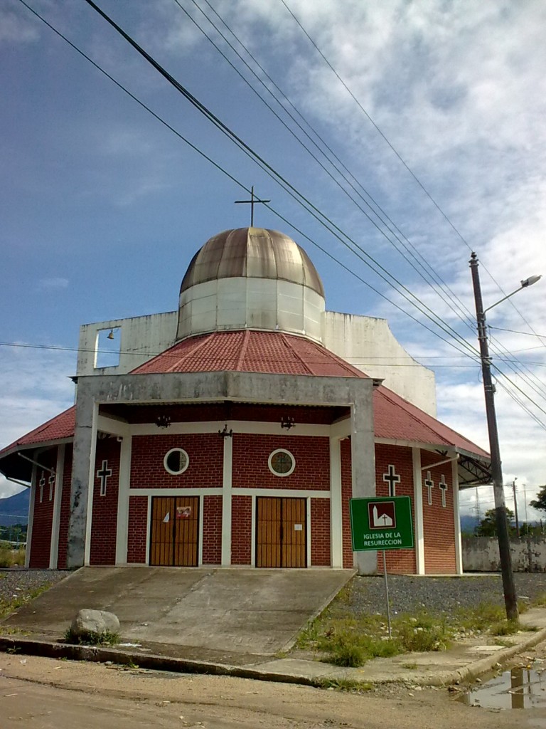 Foto: Iglesia. - Shell (Pastaza), Ecuador