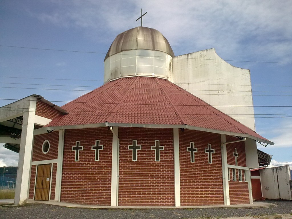 Foto: Iglesia - Shell (Pastaza), Ecuador