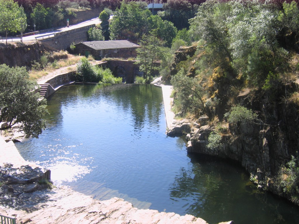 Foto: piscina natural de Las Mestas - Las Mestas (Cáceres), España