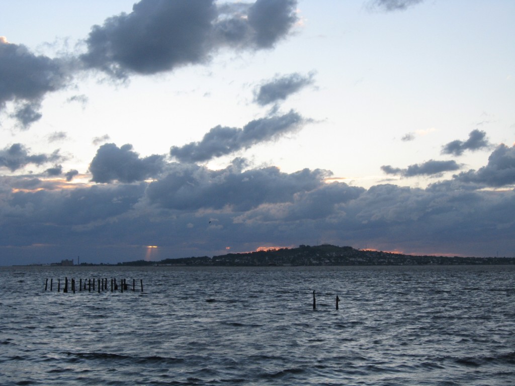 Foto: Cerro de Montevideo al atardecer - Montevideo, Uruguay