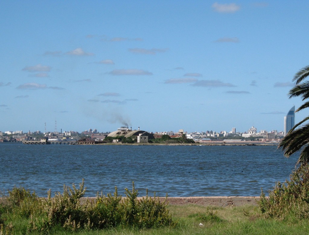 Foto: El Puerto y La Ciudad Vieja - Cerro (Montevideo), Uruguay