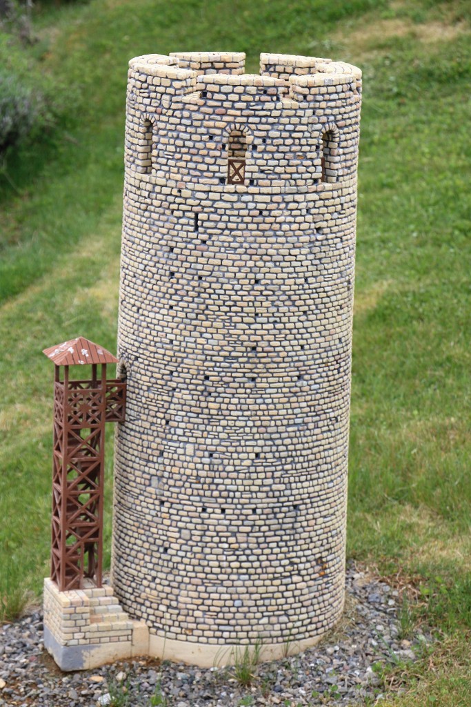 Foto: Castillo de Fontova - Sabiñánigo (Huesca), España