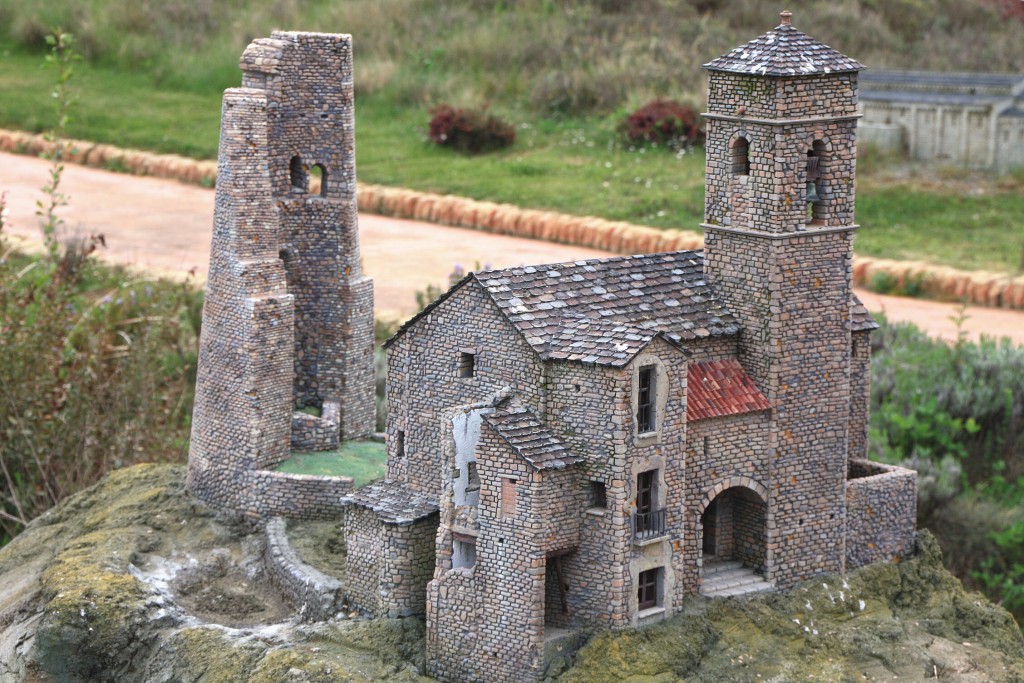 Foto: Castillo de Perarrúa - Sabiñánigo (Huesca), España