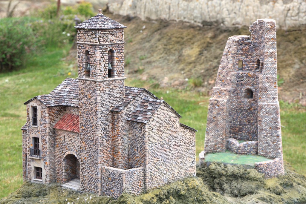 Foto: Castillo de Perarrúa - Sabiñánigo (Huesca), España