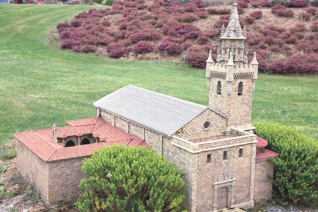 Foto: Iglesia de Uncastillo - Sabiñánigo (Huesca), España