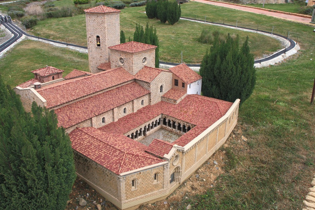Foto: Monasterio  San Pedro el Viejo - Sabiñánigo (Huesca), España