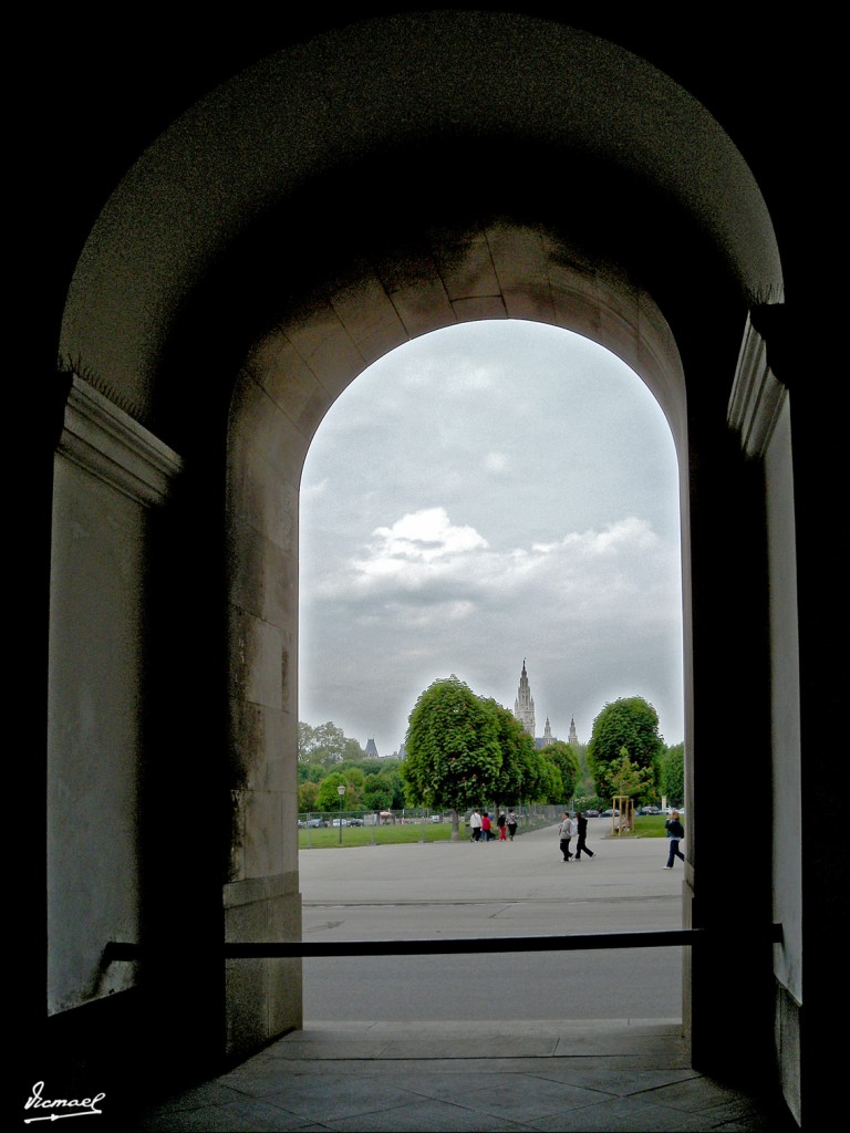 Foto: 110430-115 VIENA - Viena (Vienna), Austria